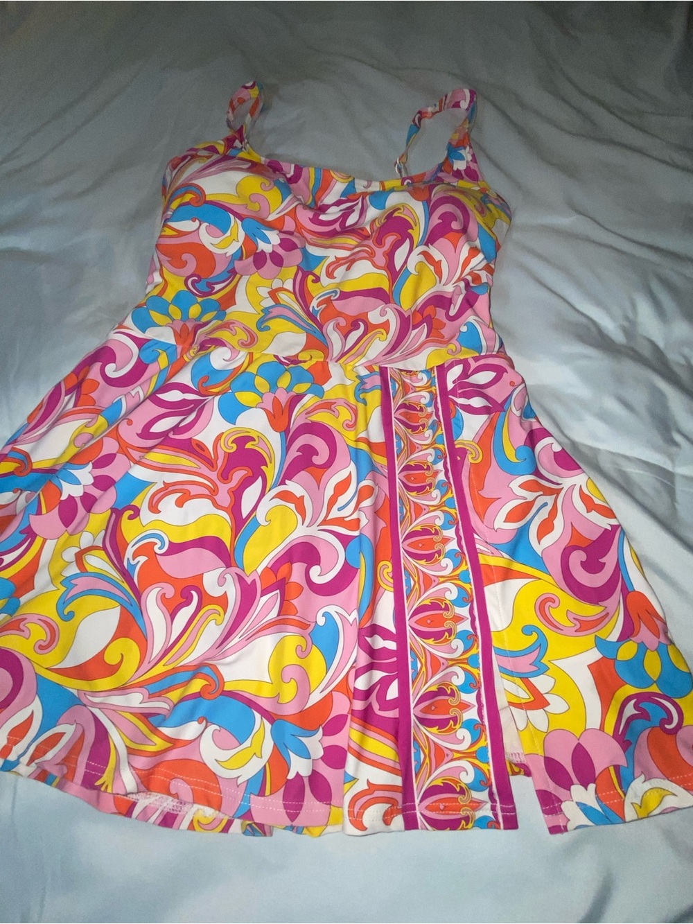 Carmen Marc Valvo Pink White Multi-Color Swirl Swim Top 10